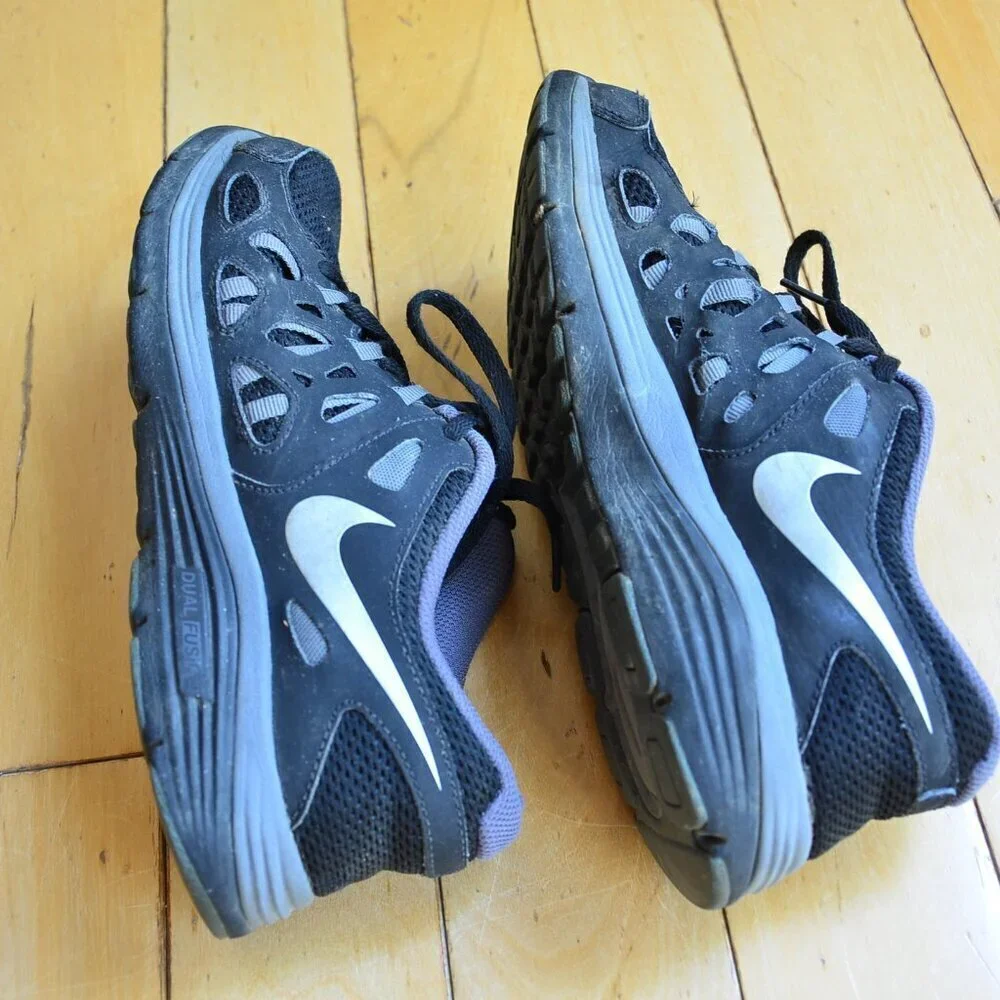 Nike Shoes Size 5.5Y